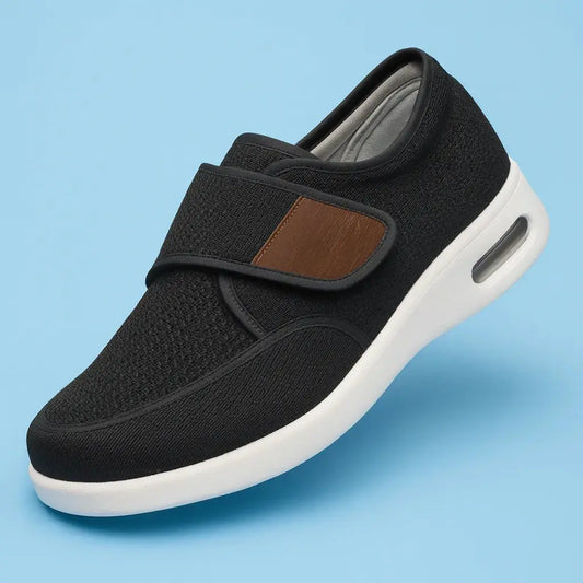 SwellEase™ Men’s diabetic shoes with extra-wide fit